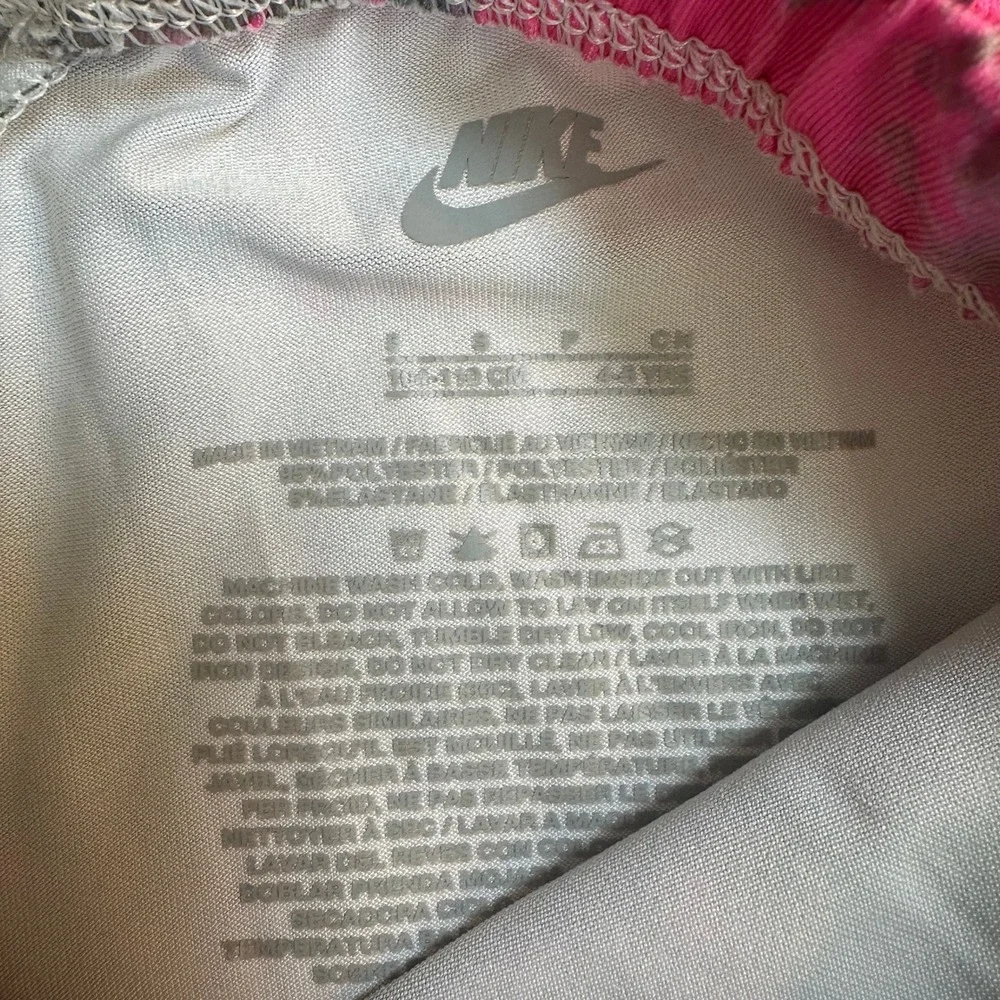 Nike Girls Pink Hoodie and Abstract Print Leggings 2‎ Piece Set Size 5 4-5 Years